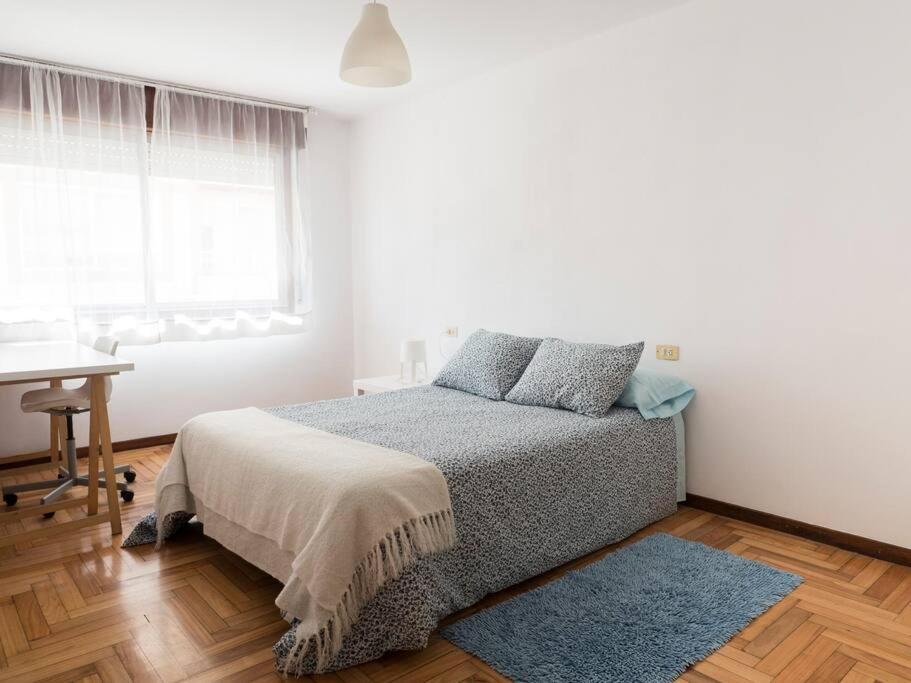 Piso Luminoso En El Centro De Vigo Para 8 Personas エクステリア 写真